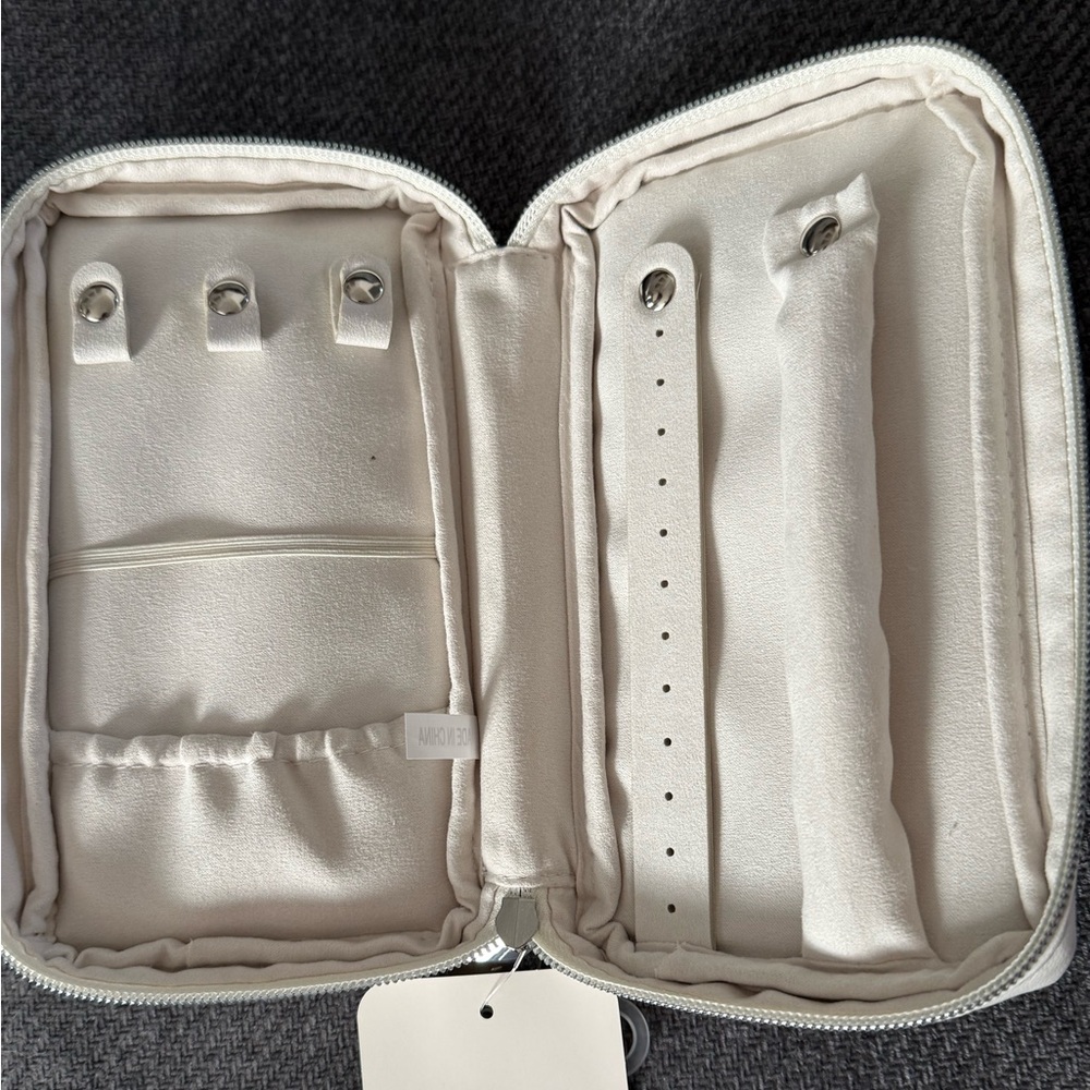 Cream Zip Accessory Organizer